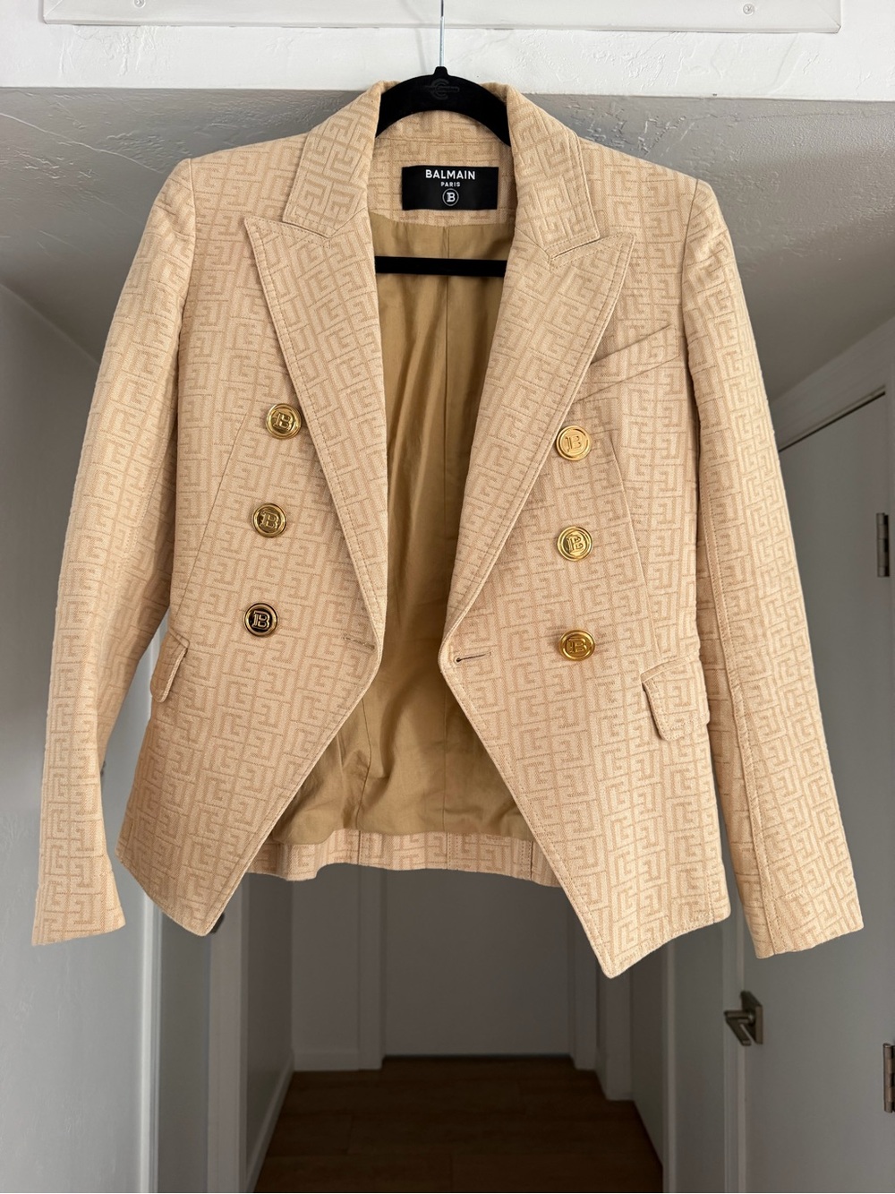 Authentic Balmain Cream Double-Breasted Monogram Blazer with Gold Buttons 38